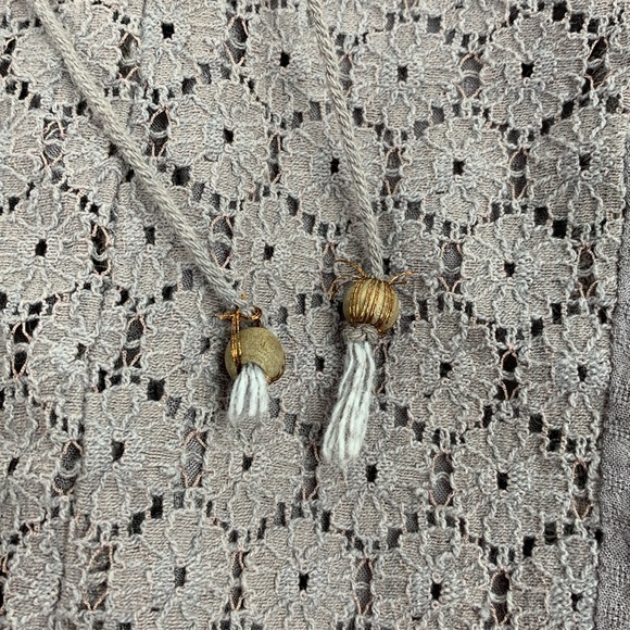 Free People Pullover Top shirt purple lavender Size Small oversized Lace Tassel - Picture 10 of 16